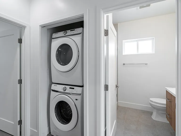 stackable washer/dryer