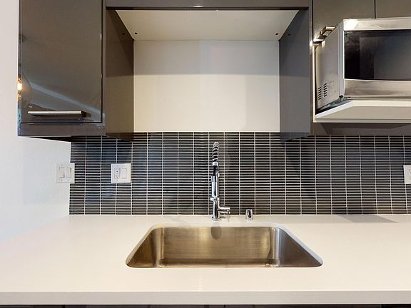 4th image of 1115 Hacienda Pl APT 202