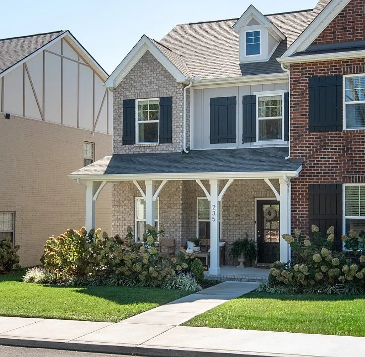235 Grandstand Blvd