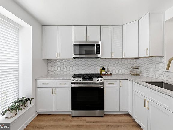 3rd image of 5919 Grisby House Ct