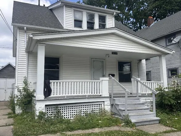 2036 W 99th St, Cleveland, OH 44102