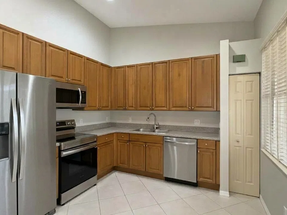 8654 Lineyard Cay