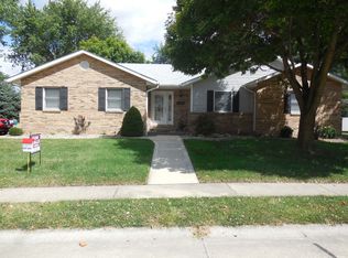 1126 Chancellor Dr, Edwardsville, IL