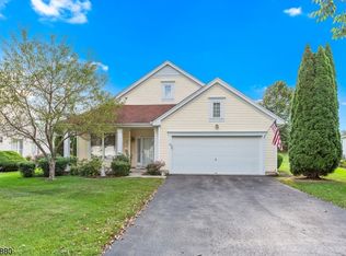 26 Kensington Cir, Belvidere, NJ 07823