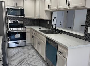 14209 Riverside Dr APT 102, Sherman Oaks, CA 91423