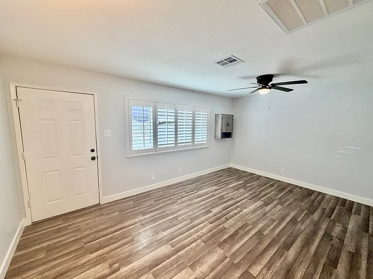 6019 Clark St #13 — Photo 2
