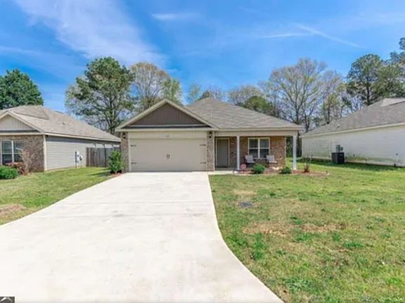 2nd image of 104 Hughes Dr