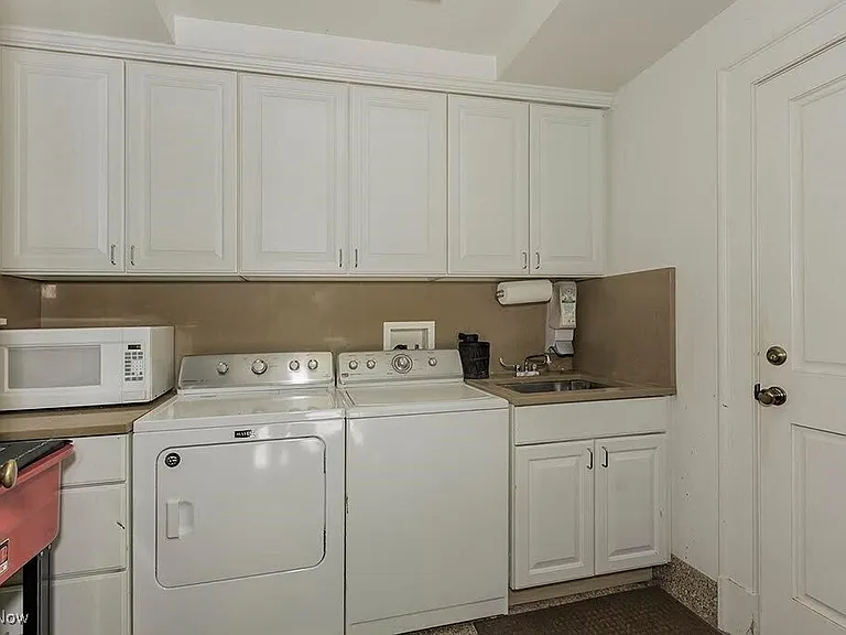 7020 S Woodland Rd — Photo 6