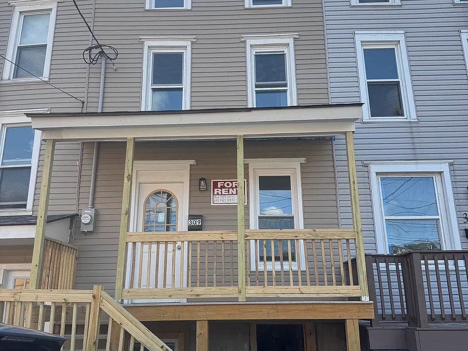 309 N 3rd St