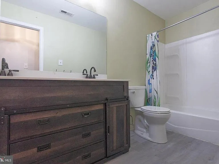 5 Michele Ct — Photo 10