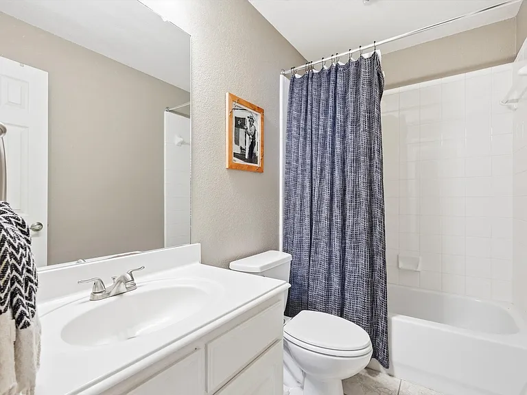 841 Wind Brook Ln — Photo 32