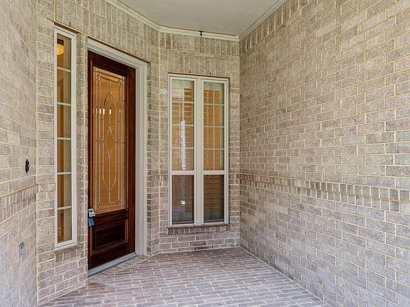 3rd image of 6519 Canyon Cliff Ct