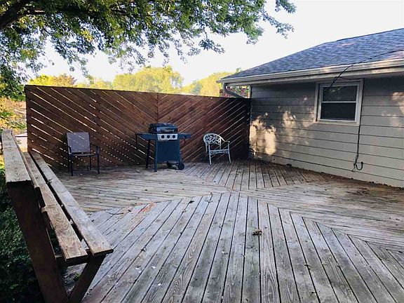 5th image of 2719 S Steele St