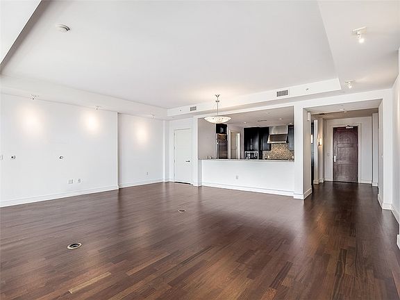 4th image of 98 San Jacinto Blvd Suite 2006