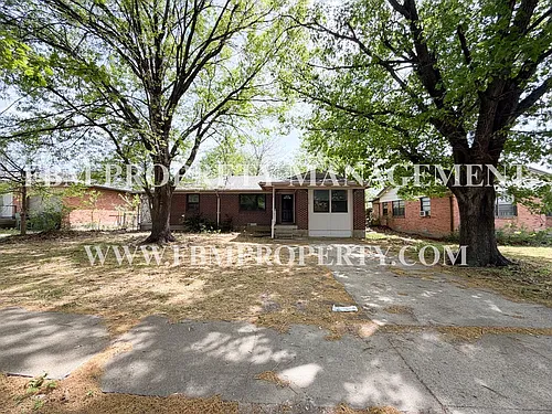 118 Brazos St Photo 1