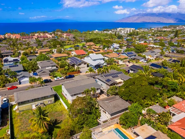 2715 Puu Hoolai St, Kihei, HI 96753