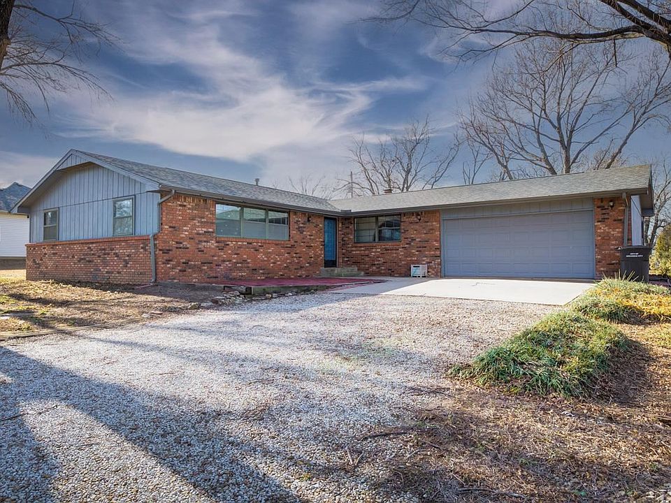 1st image of 803 S Forewood Dr
