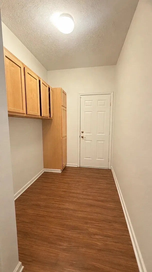 4 bed, 2.5 bath, 3500 sqft, $3,290 — Photo 4