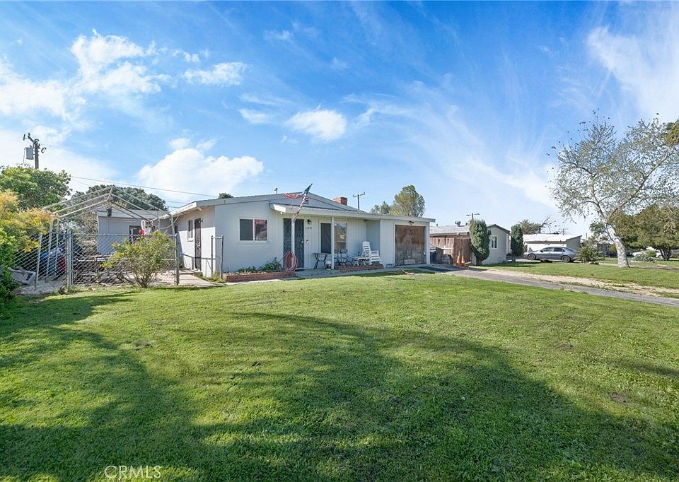 1st image of 27039 13th St