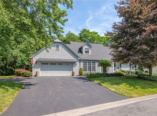23 Chablis Dr, Fairport, NY 14450
