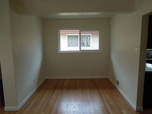 5th image of 3691 Glencoe St