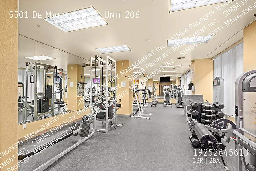 De Marcus — Photo 2