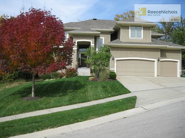 Welcome home to this stunning home with beautiful landscaping!