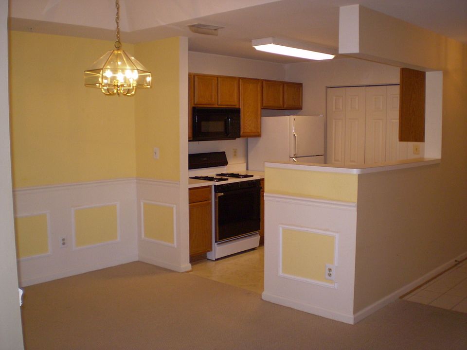 1st image of 8075 Lacy Dr #81