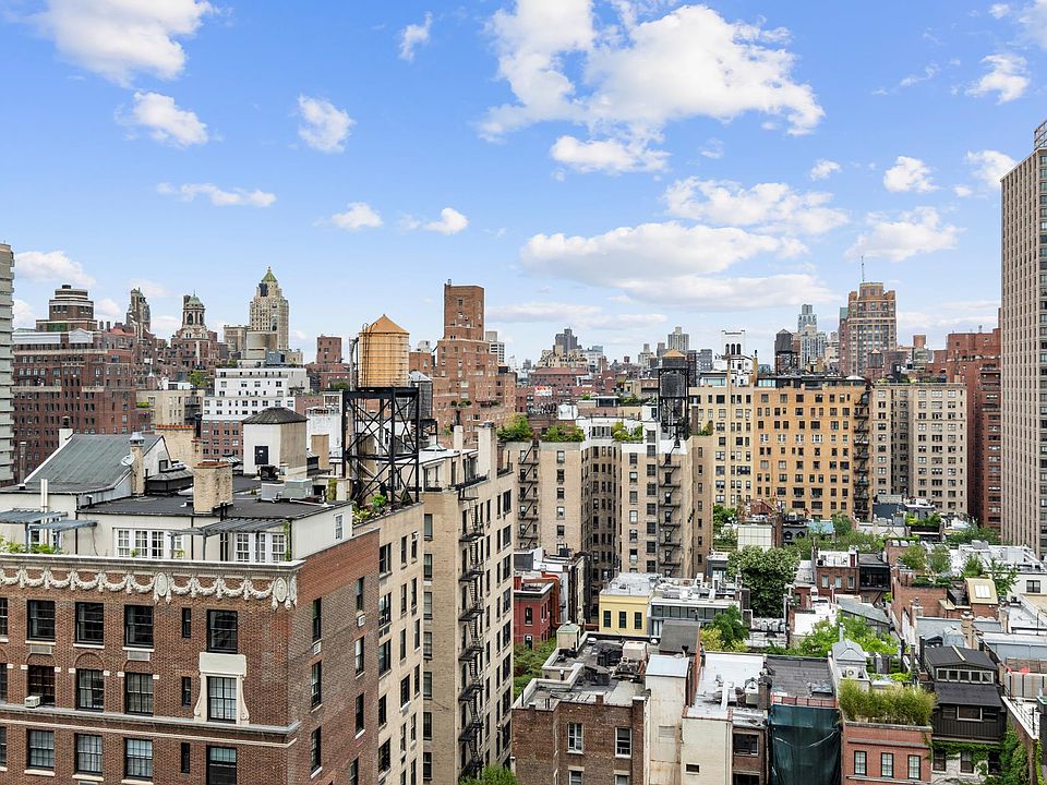 1st image of 150 E 69th St APT 17A