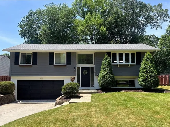 6280 Stafford Dr, North Olmsted, OH 44070
