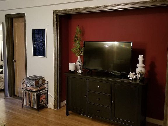 5th image of 325 E 41st St APT 104