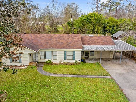 2nd image of 3365 Redwood Dr