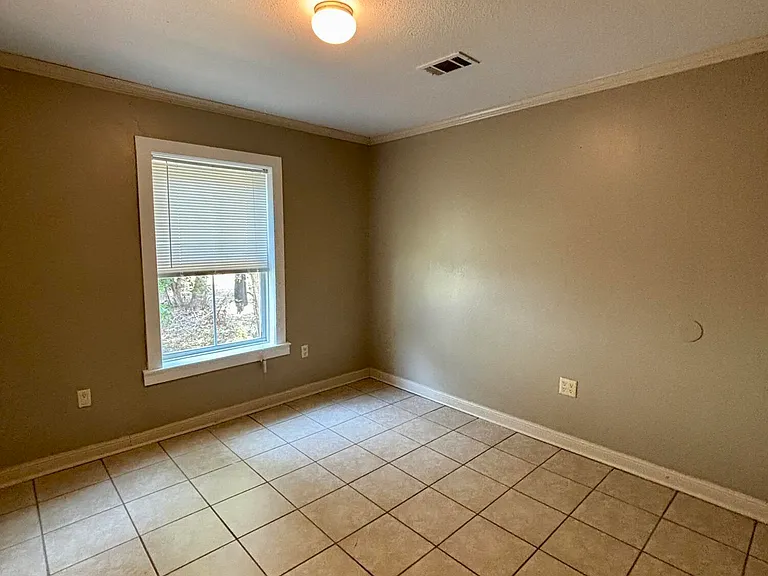 2535 N 12th St — Photo 9