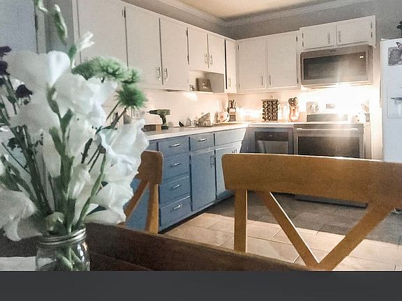 5th image of 6476 Lilac Ln