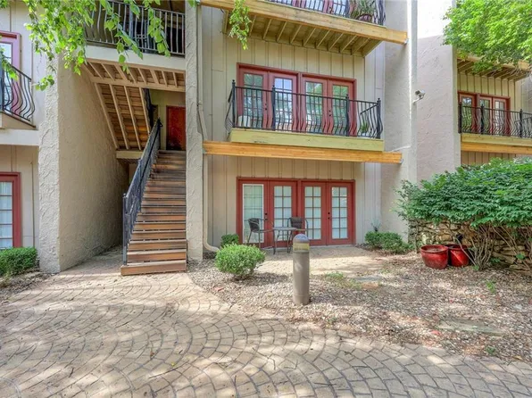 1111 W 46th St APT 35, Kansas City, MO 64112