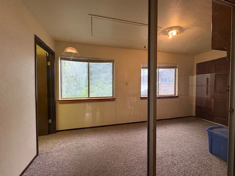 2437 Ridgewood Dr — Photo 31