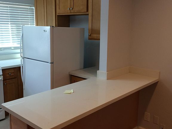 4th image of 1755 Hester Ave #3