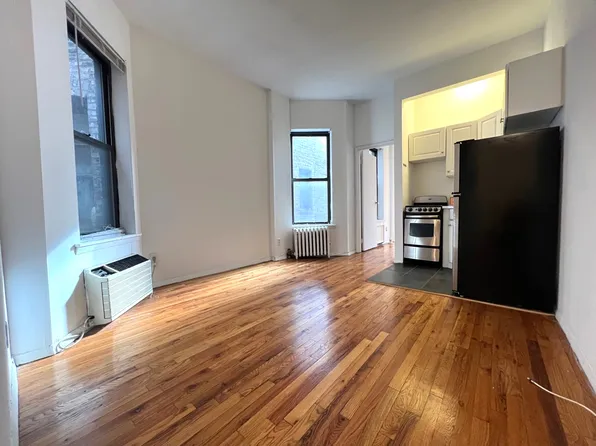 234 East 82nd Street image 1 of 5