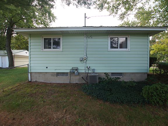 4th image of 3526 S Sheridan Dr