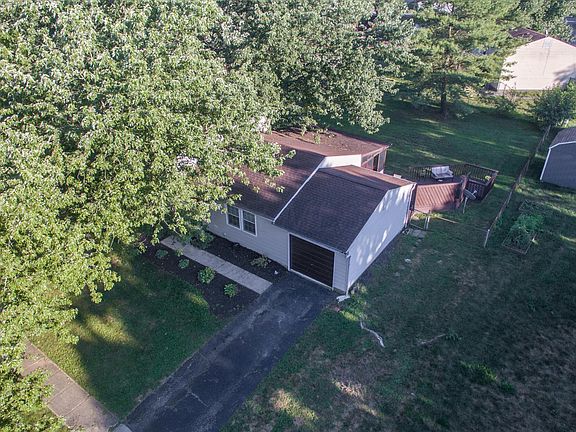 4th image of 313 Hereford Dr