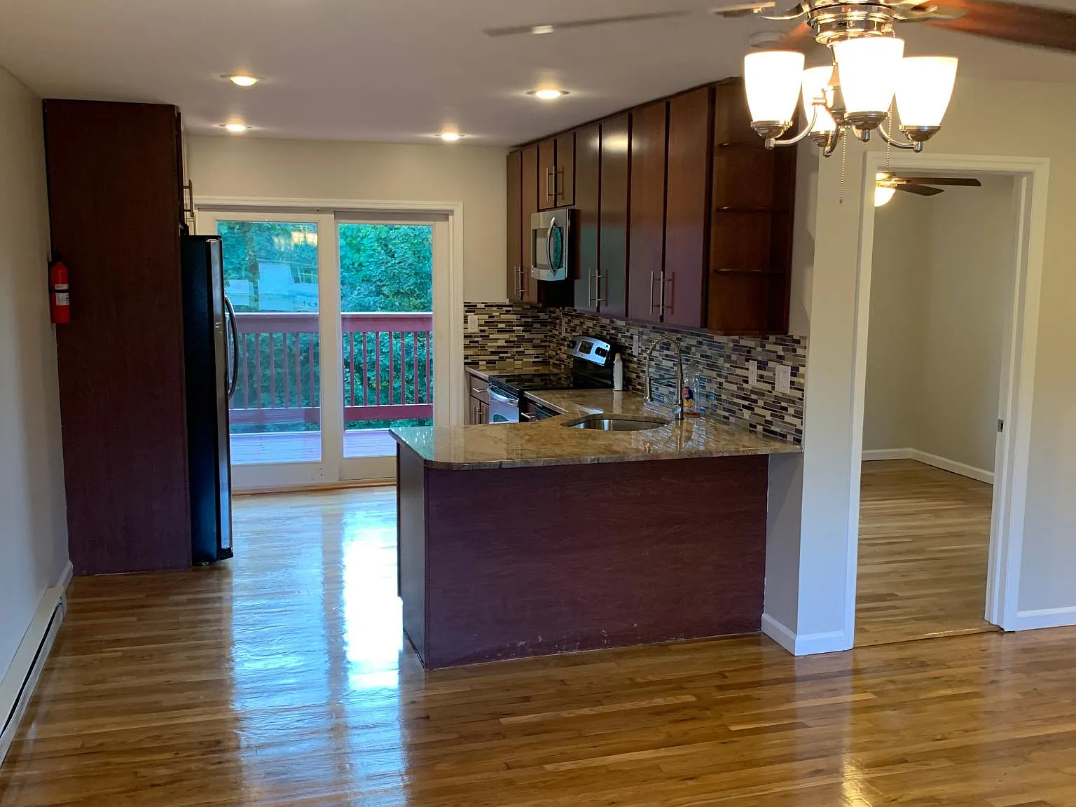 100 Wood Ave — Photo 1