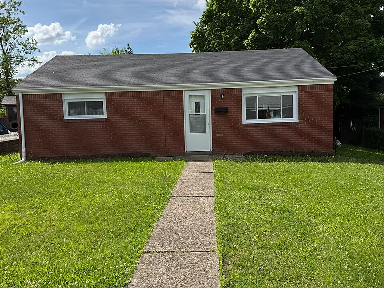 733 Memory Ln — Photo 10
