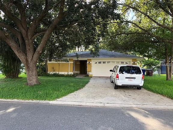 2nd image of 1316 Wood Lake Cir