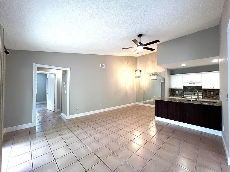 1077 Goldenrod Rd #1077A — Photo 27