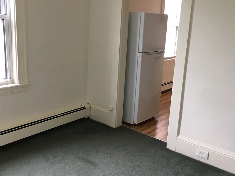 18 Maple St #2 — Photo 4