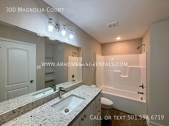 5th image of 300 Magnolia Ct