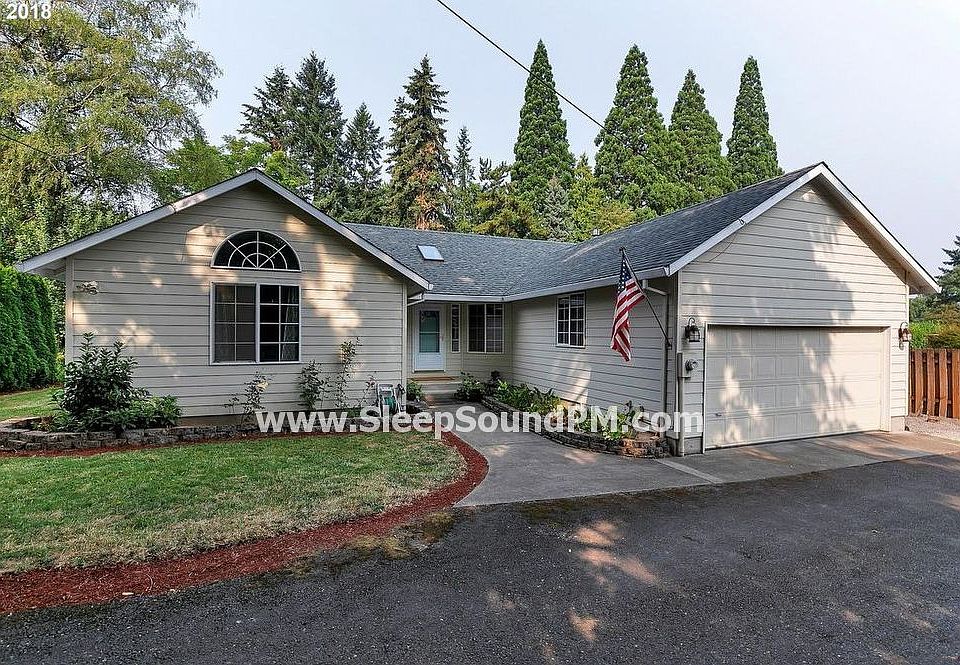 1st image of 3663 SE Rockwood St