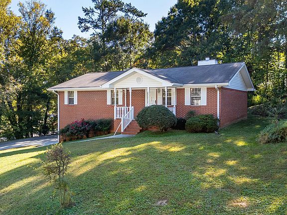 2nd image of 2124 Port Royal Dr