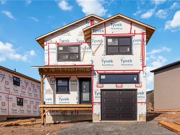 5 Brizley St, Oromocto, NB E2V 4R1
