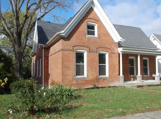 212 6th St, Carrollton, KY 41008